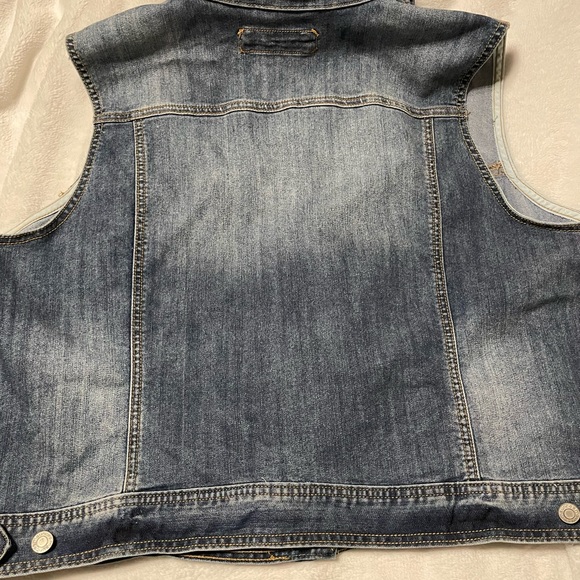 Maurices Plus Size Denim Vest - Picture 3 of 7